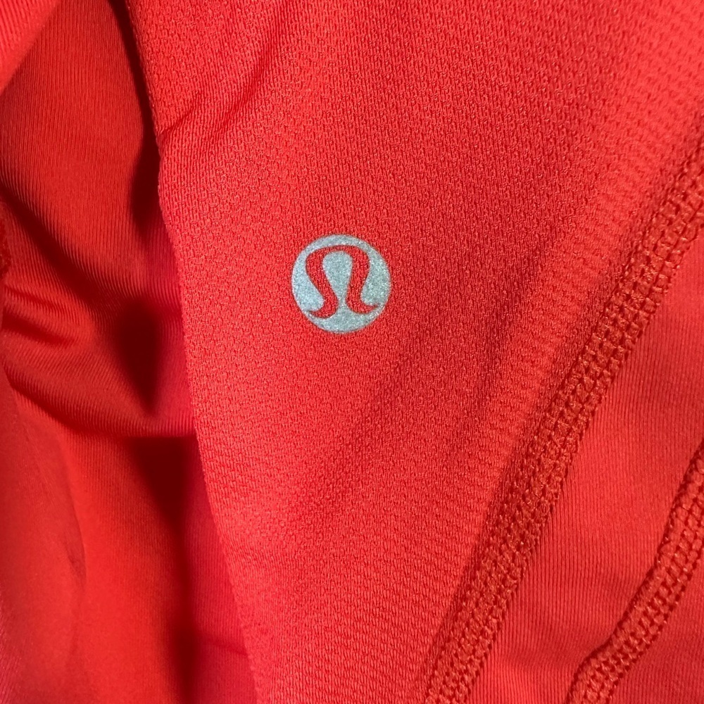 Lululemon Run: Inspire Crop in Love Red Size 6 - Picture 10 of 10